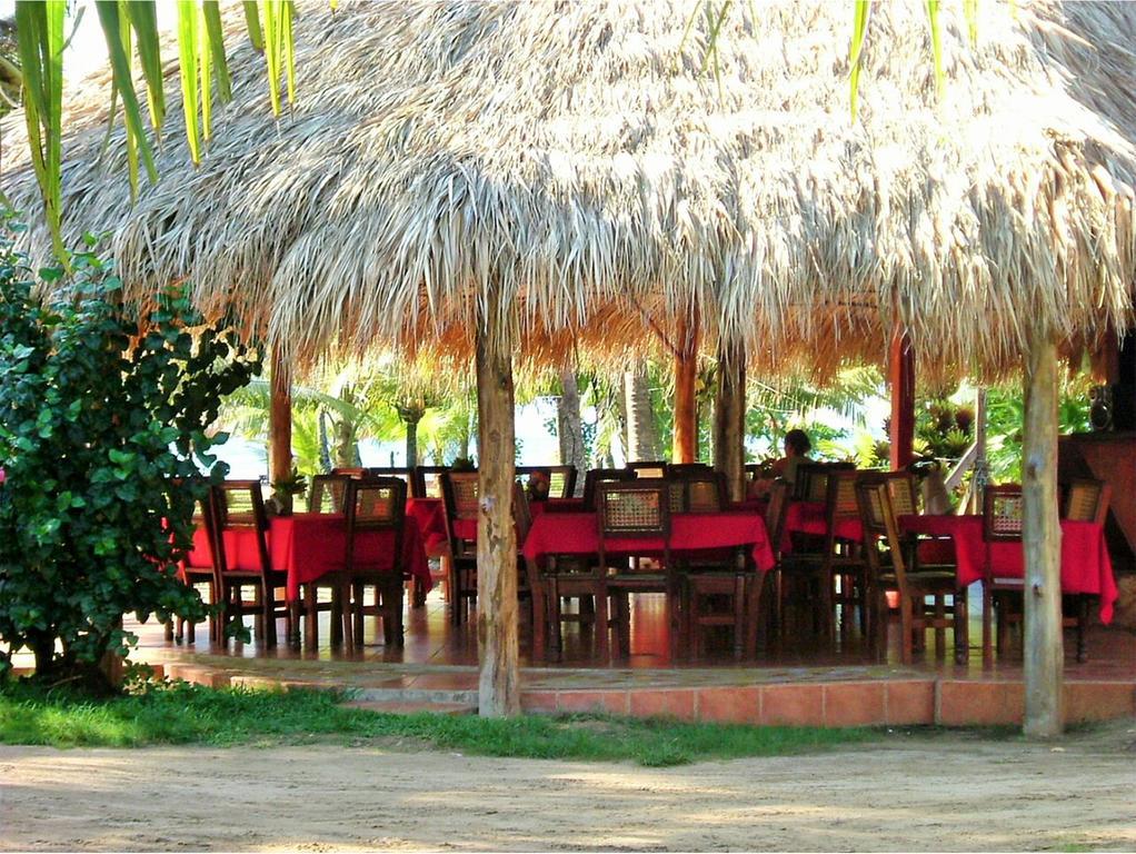 Paraiso Beach Hotel Brig Bay